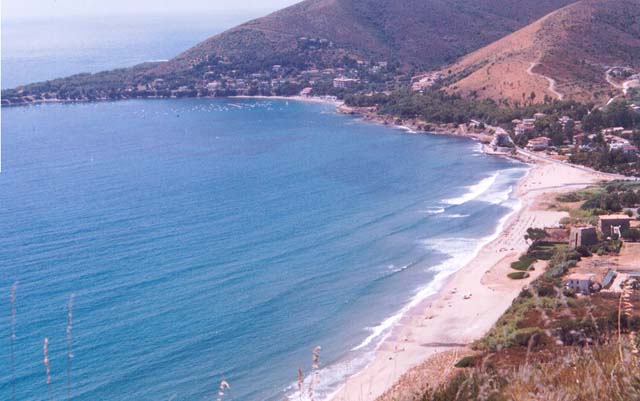 Veduta del mare di Case del Conte